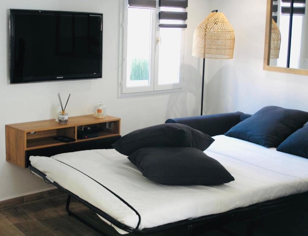Apartment Duplex Atypique Renove En Plein Centre Du Village *