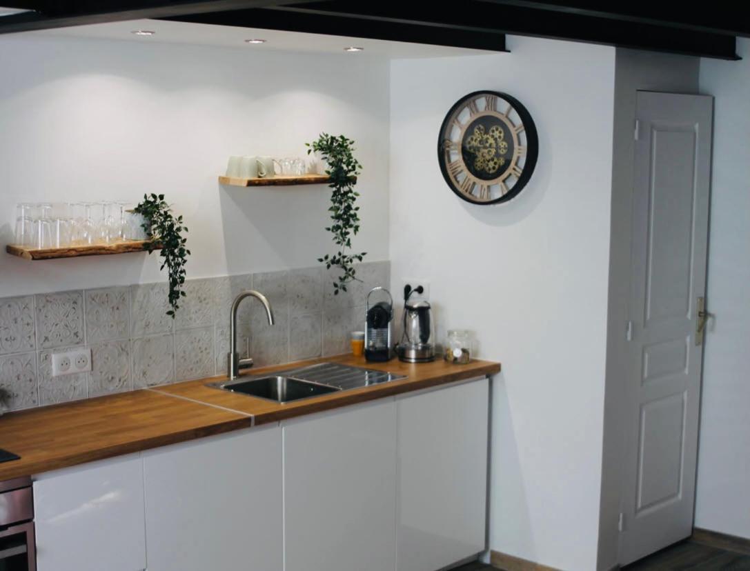 Appartement Duplex Atypique Rénové En Plein Centre Du Village Cassis